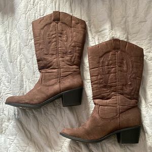 West BLVD Women’s cowboy boots. Size 10. worn 1 time